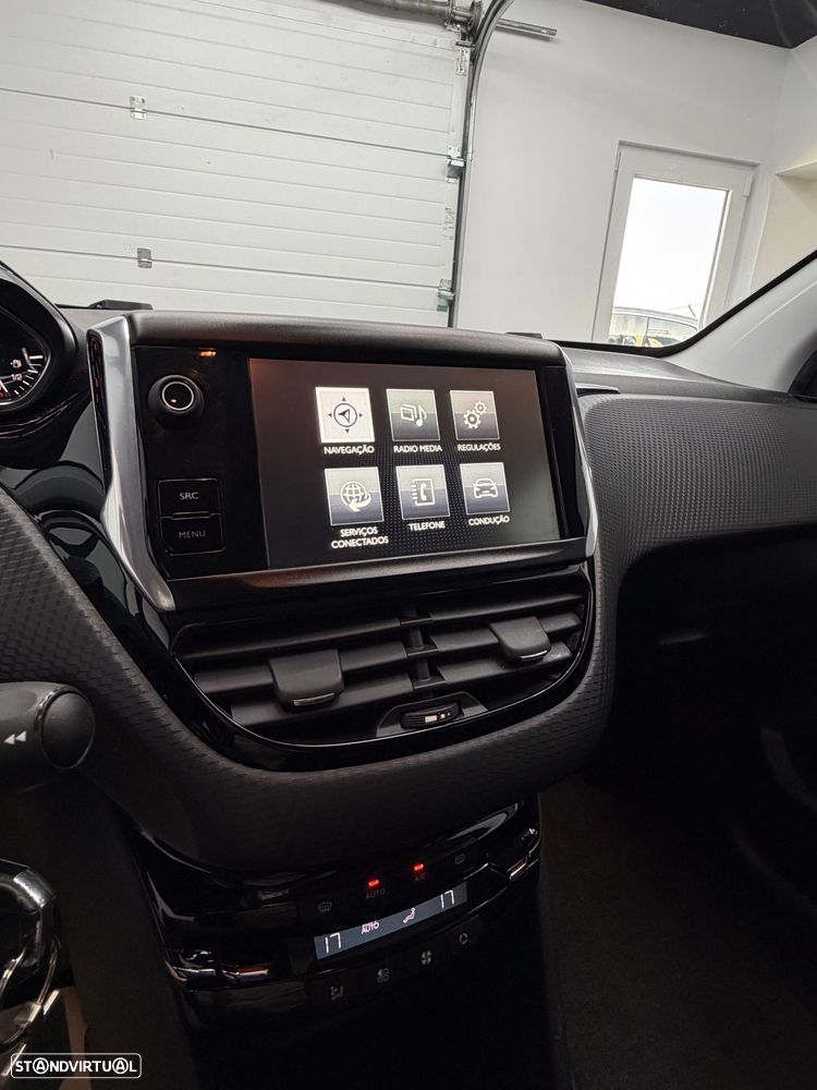 Peugeot 208 1.2 PureTech Allure EAT6 - 16
