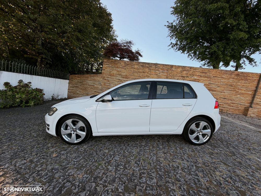 VW Golf 1.6 TDi DPF Highline - 3