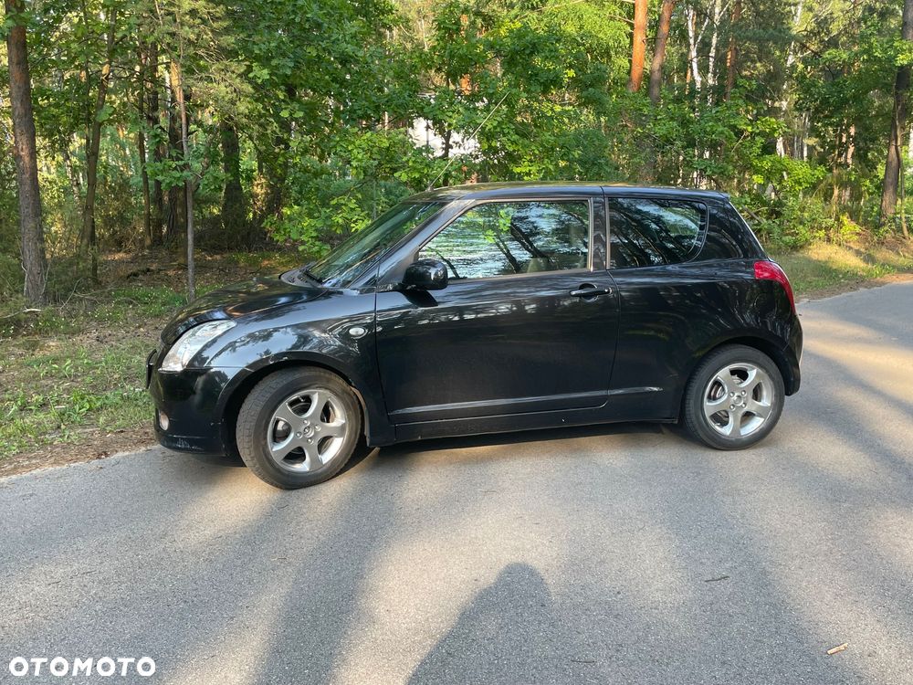 Suzuki Swift - 4