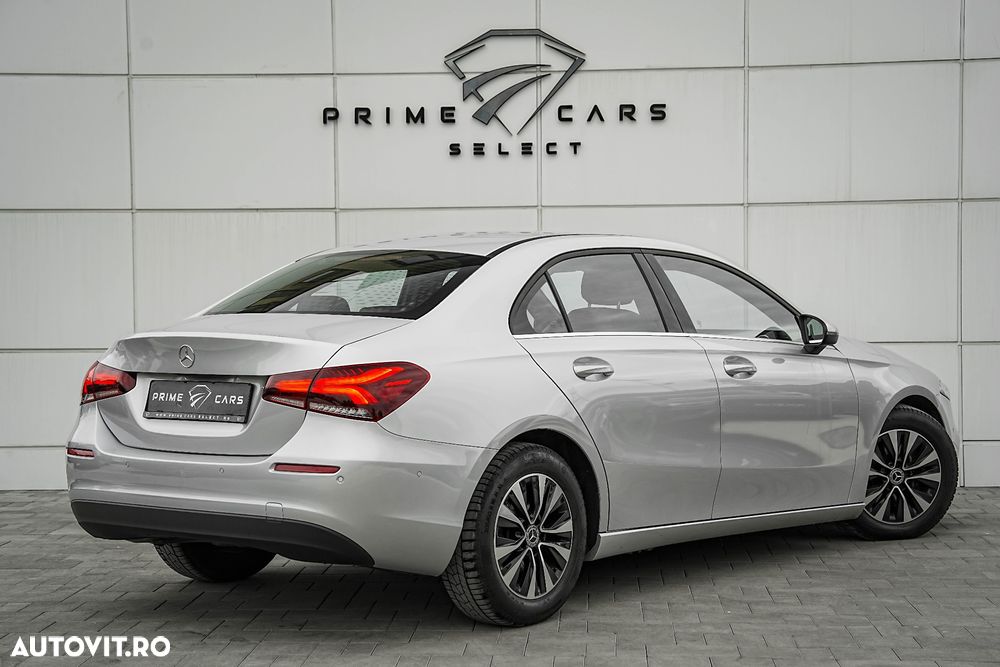 Mercedes-Benz A 200 d Sedan 8G-DCT Style - 3
