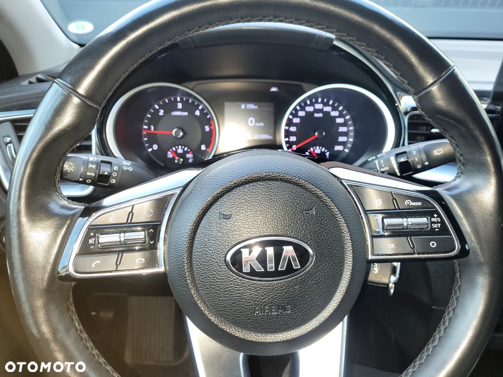 Kia Ceed - 14
