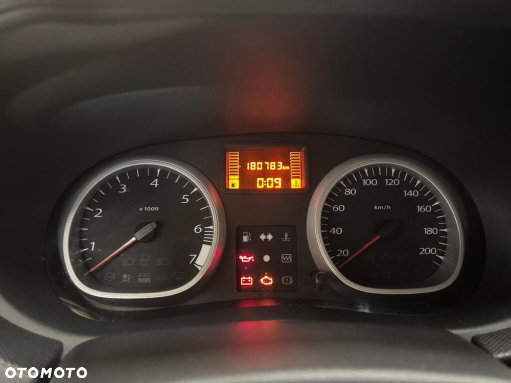 Dacia Duster 1.6 16V 4x2 - 6