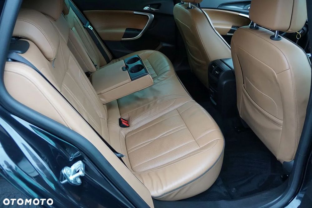 Opel Insignia 2.0 Bi Turbo CDTI 4x4 Country Tourer - 17