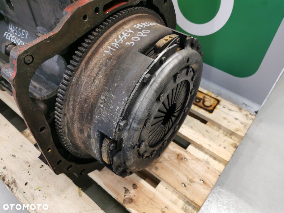 Docisk sprzęgła Massey Ferguson 3070 - 5