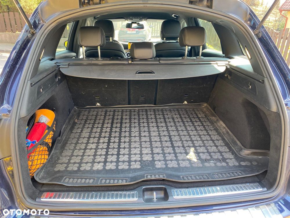 Mercedes-Benz GLC - 11