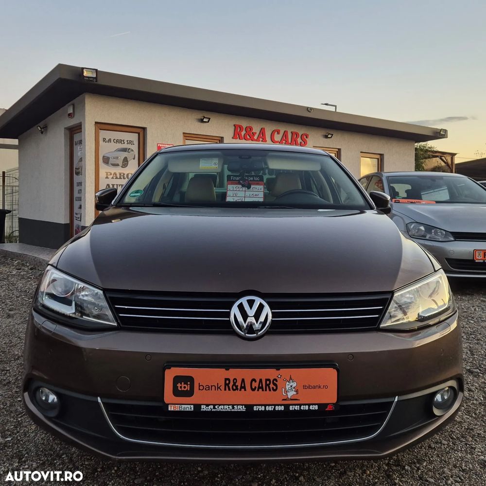 Volkswagen Jetta 1.4 TSI Sportline - 1