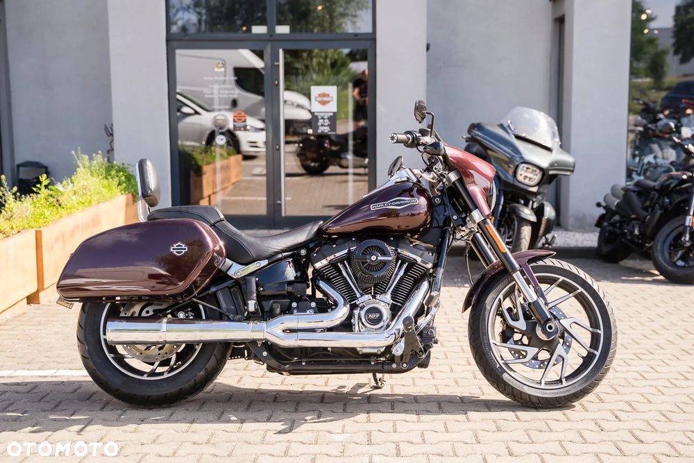 Harley-Davidson Softail Sport Glide - 1