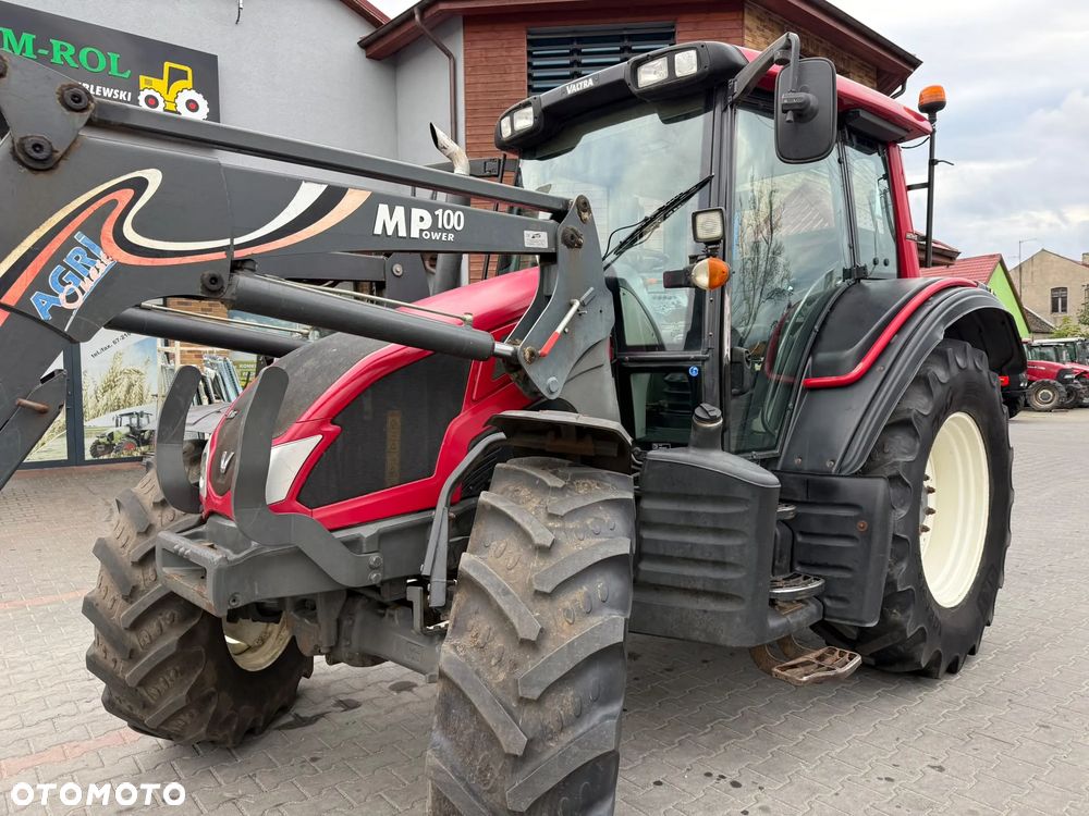 Valtra N 103   N 122 HITECH   CASE MAXXUM - 24