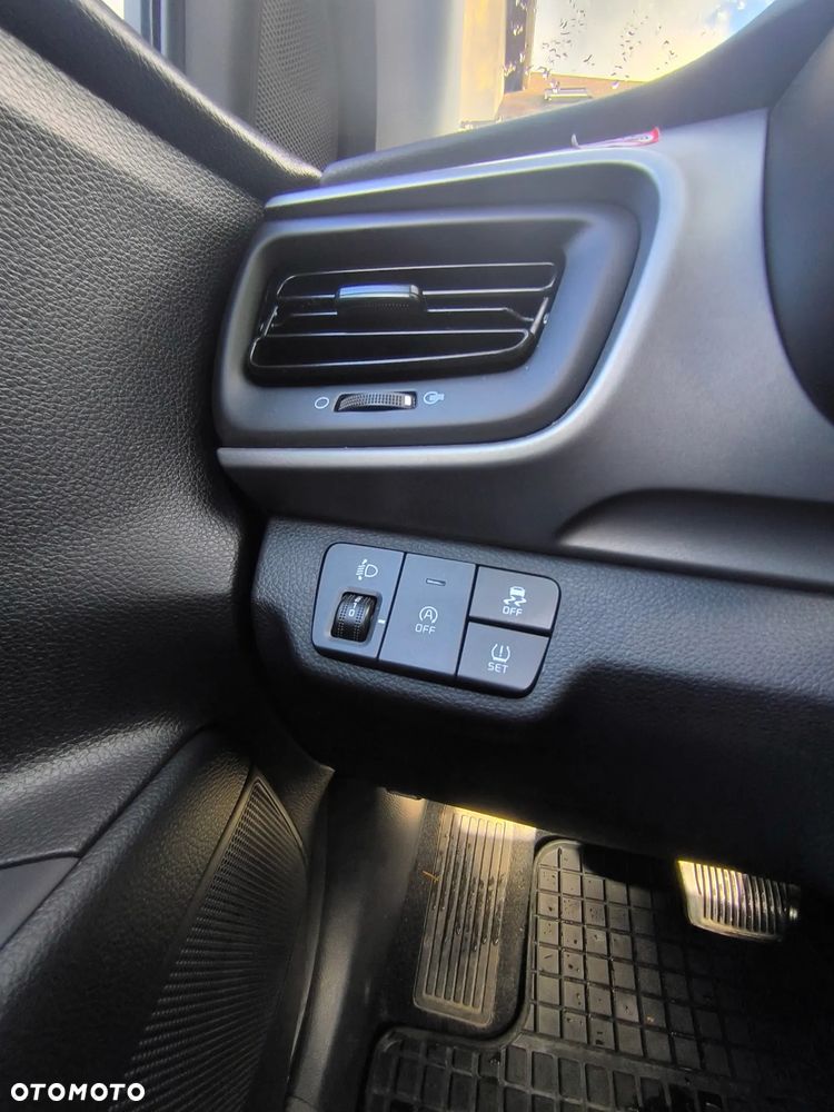 Kia Stonic 1.0 T-GDI L DCT - 28