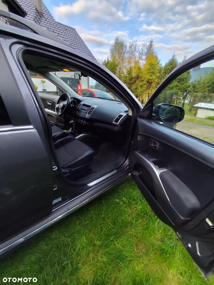 Mitsubishi Outlander 2.0 2WD Invite - 11