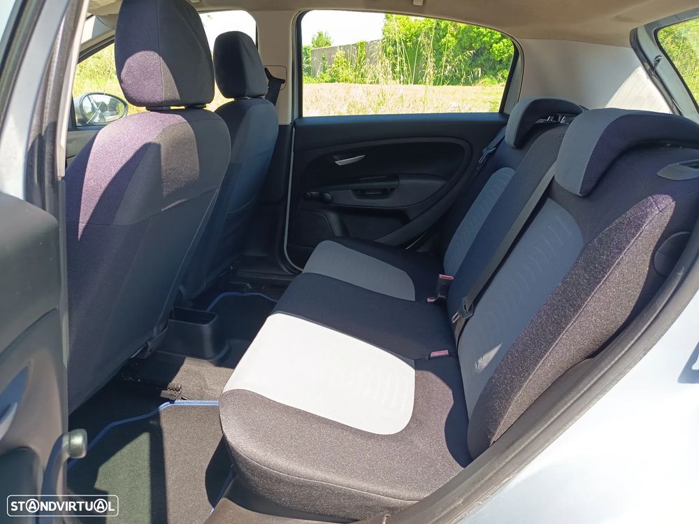 Fiat Grande Punto - 17