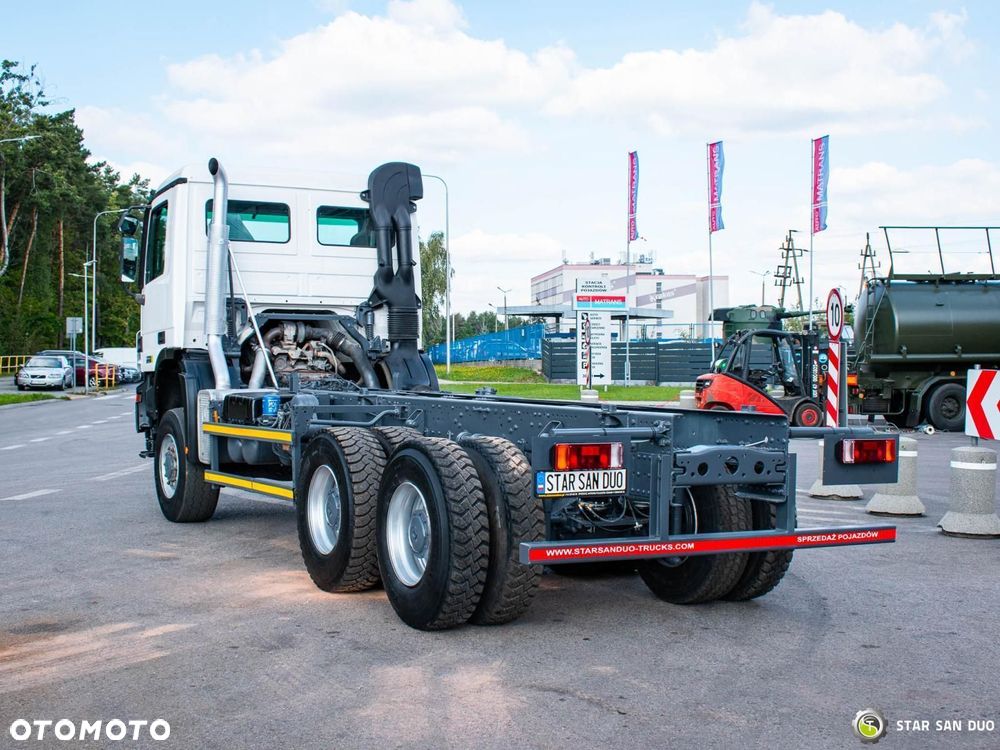 Mercedes-Benz 3332 AK 6x6 podwozie pod zabudowę - 10