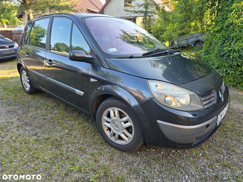 Renault Scenic 2.0 16V Emotion - 1