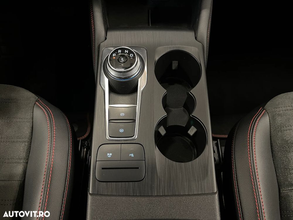 Ford Kuga 2.5 Duratec FHEV 4x4 ST-LINE X - 20