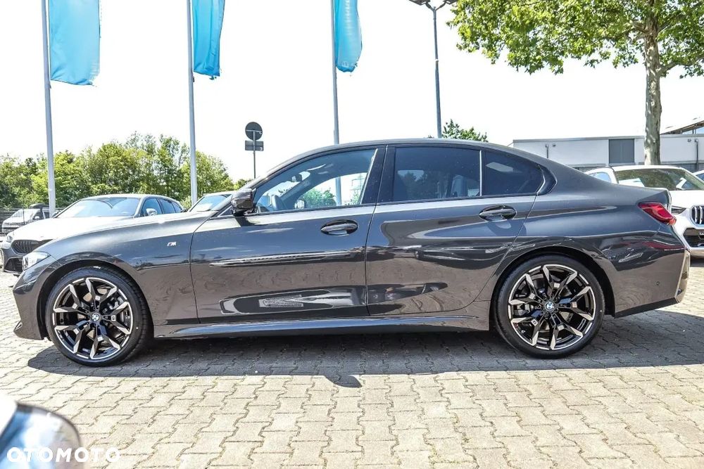 BMW Seria 3 330i xDrive M Sport - 5