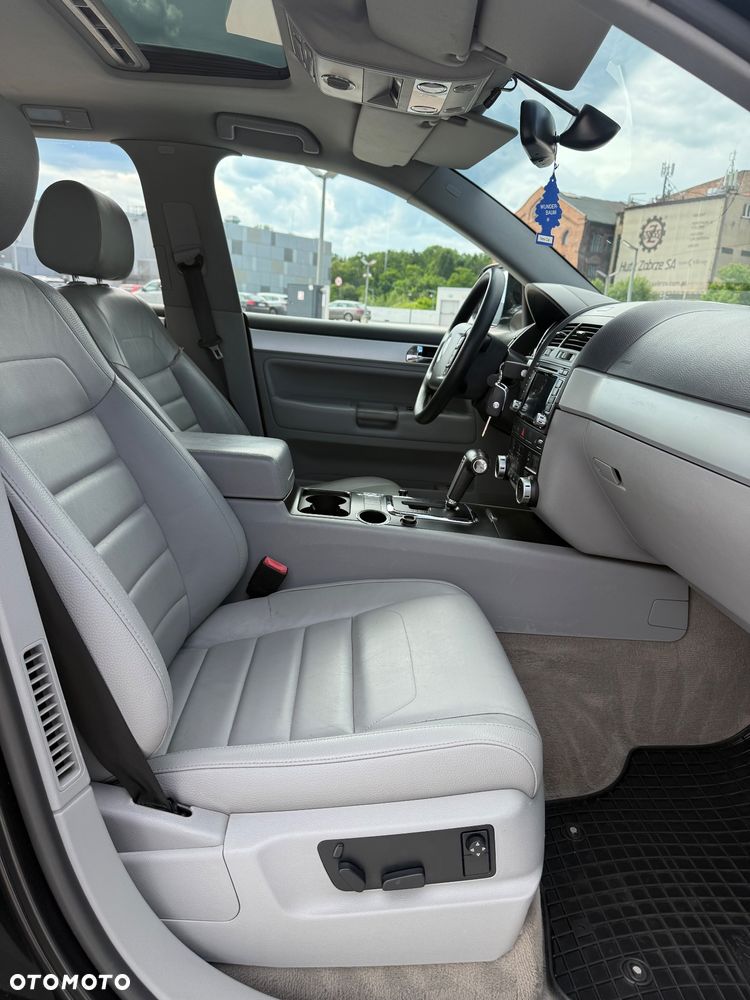 Volkswagen Touareg 3.0 V6 TDI DPF Perfect Tiptr - 27