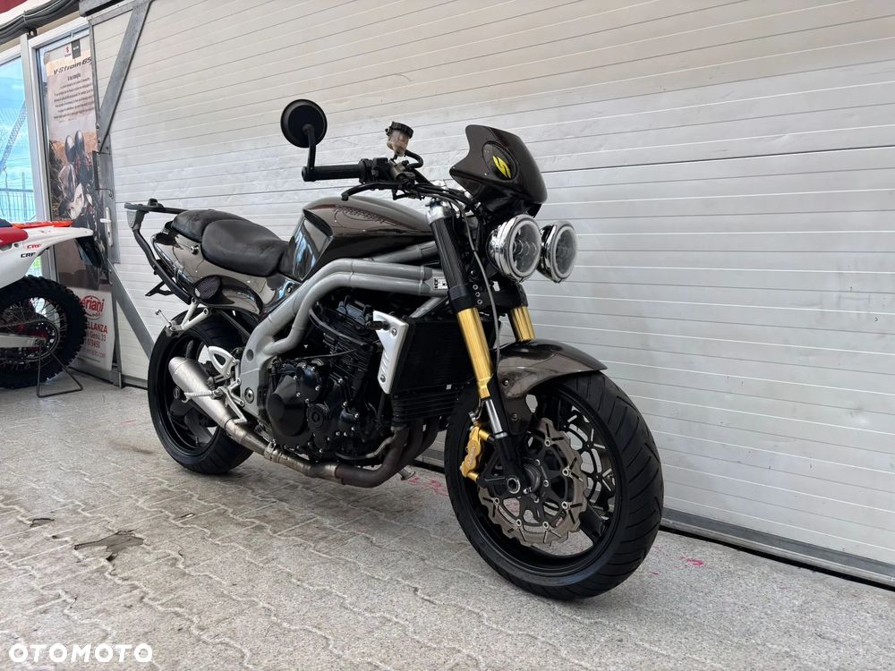 Triumph Speed Triple - 16