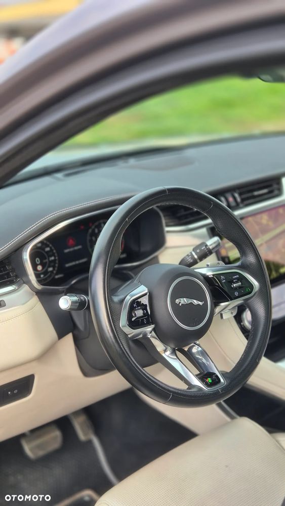 Jaguar F-Pace 2.0 P400e PHEV AWD R-Dynamic SE - 12
