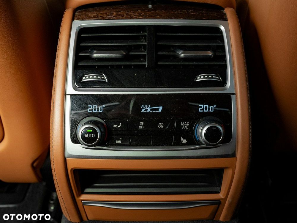 BMW Seria 7 740Ld xDrive - 27