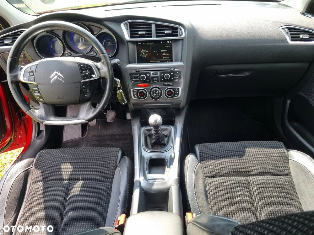 Citroën C4 e-HDi 115 Exclusive - 5