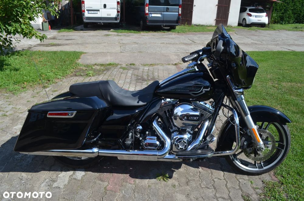 Harley-Davidson Touring Street Glide - 10