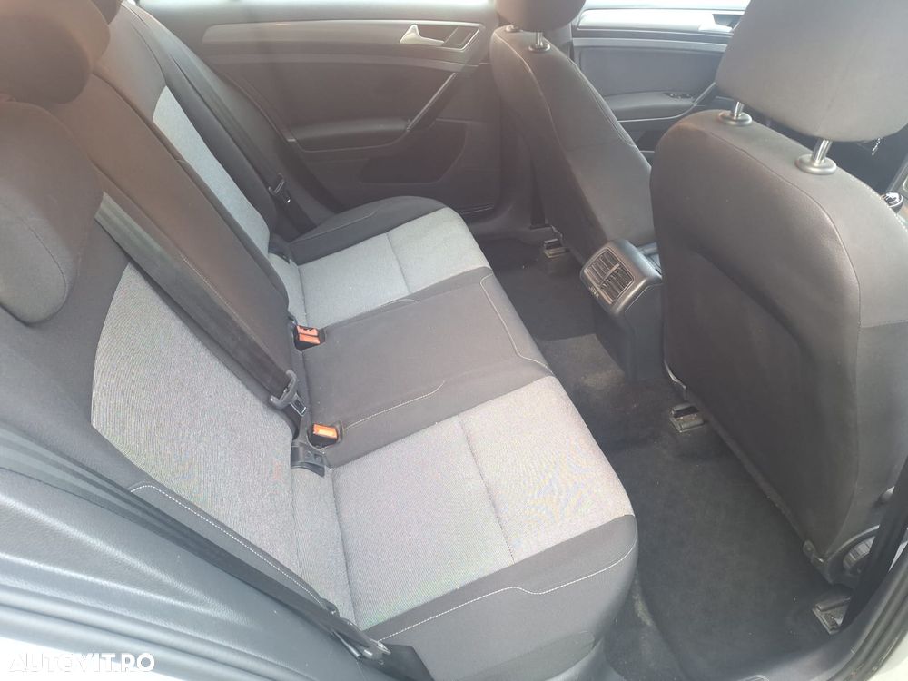 Volkswagen Golf 1.6 TDI DPF BMT Highline - 10