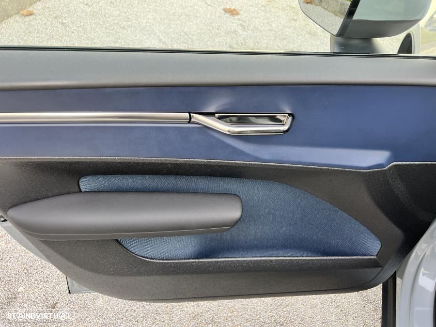 Volvo EX30 69 kWh Single Motor Extended Range Core - 19