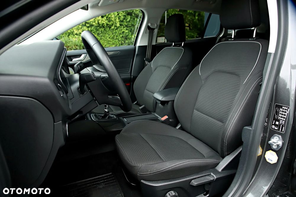 Ford Focus 1.5 EcoBlue STart-Stopp-System TITANIUM - 20