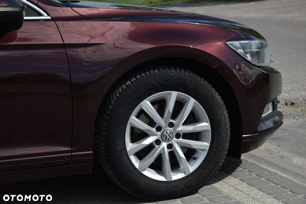 Volkswagen Passat - 13