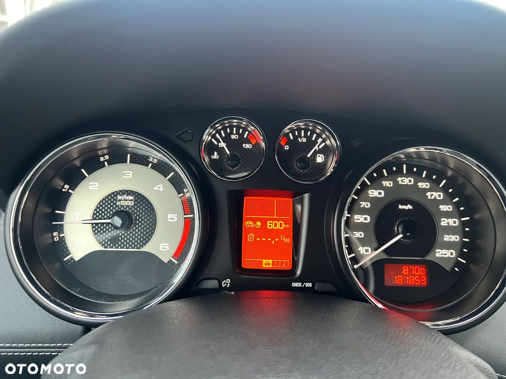 Peugeot RCZ 2.0 HDi - 28