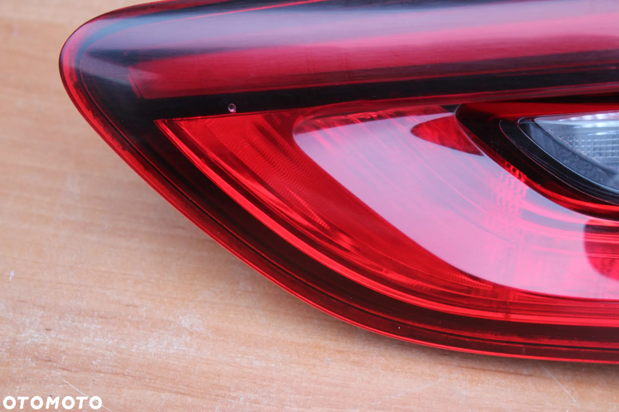 LAMPA PRAWY TYŁ TYLNA PRAWA W KLAPE OPEL INSIGNIA B KOMBI 39107539 - 5