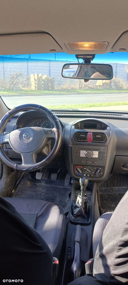 Opel Corsa 1.2 16V Cosmo - 9