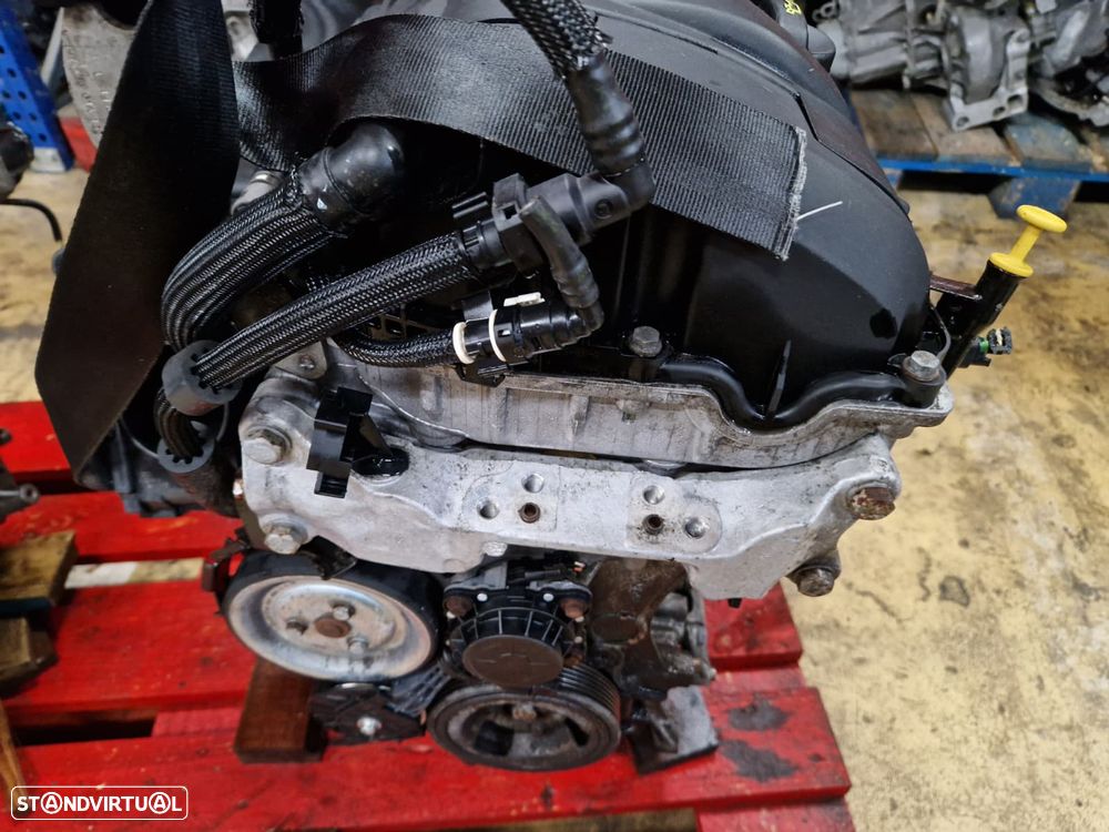 Motor usado 8F01 PEUGEOT 208 1.4 95CV CITROEN C3 DS3 207 - 4