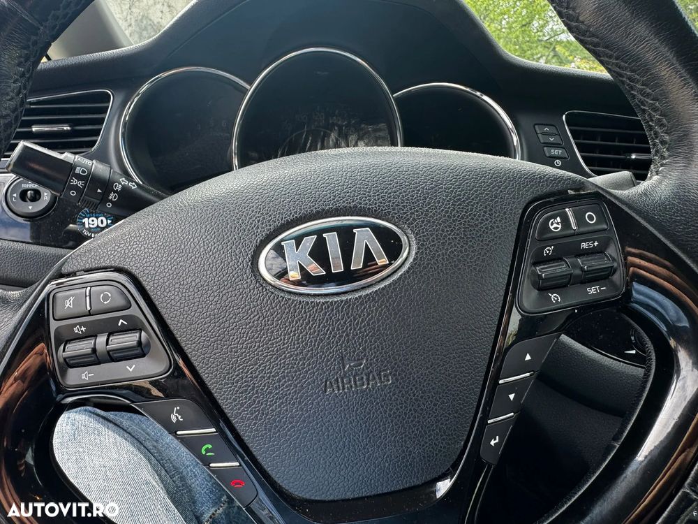 Kia Ceed 1.6 CRDi 128 Fifa World Cup Edition - 10