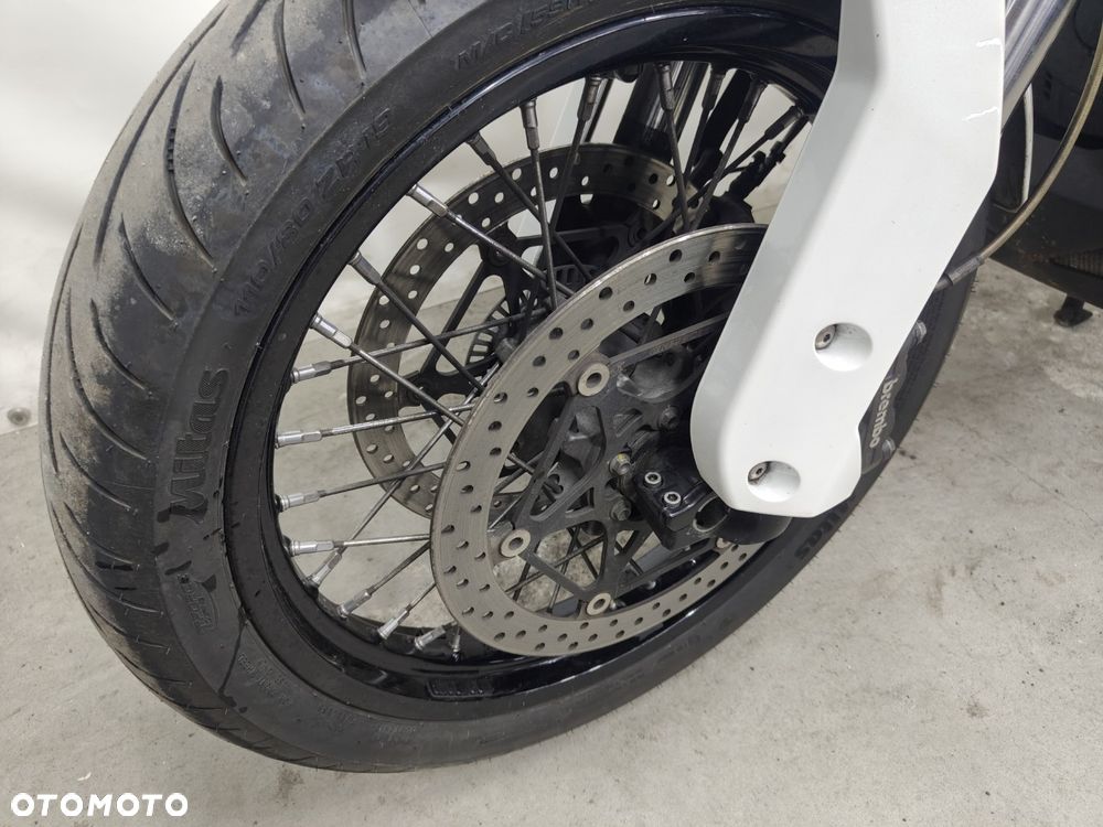 Moto Guzzi Stelvio - 19