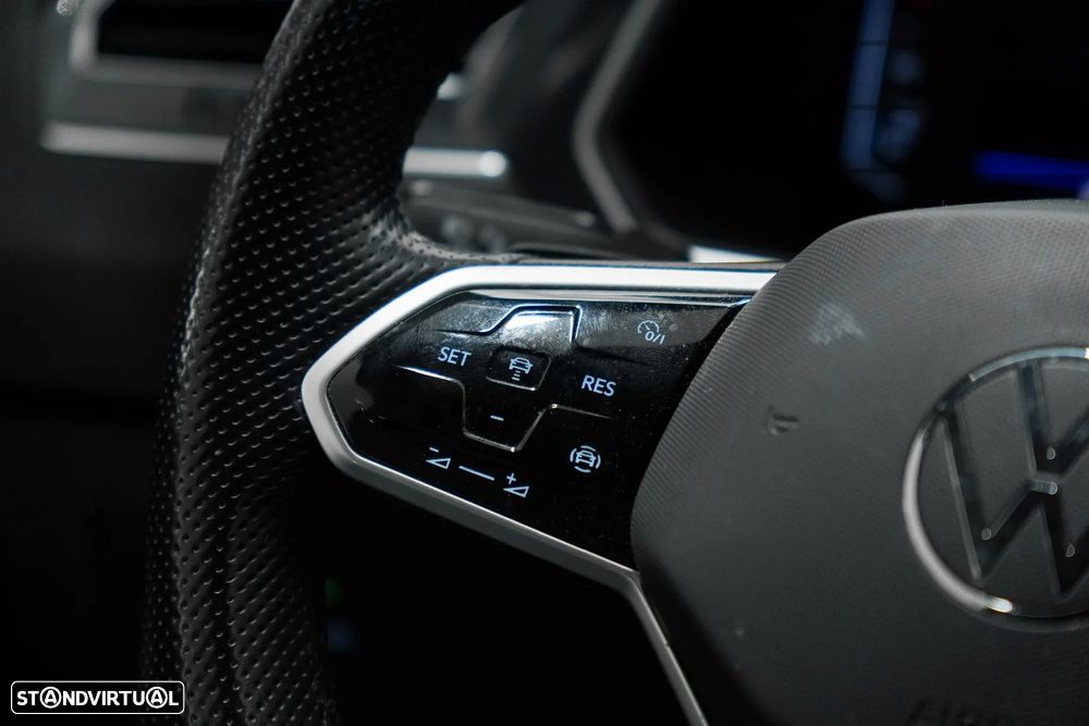 VW Tiguan 2.0 TDI R-Line DSG - 26