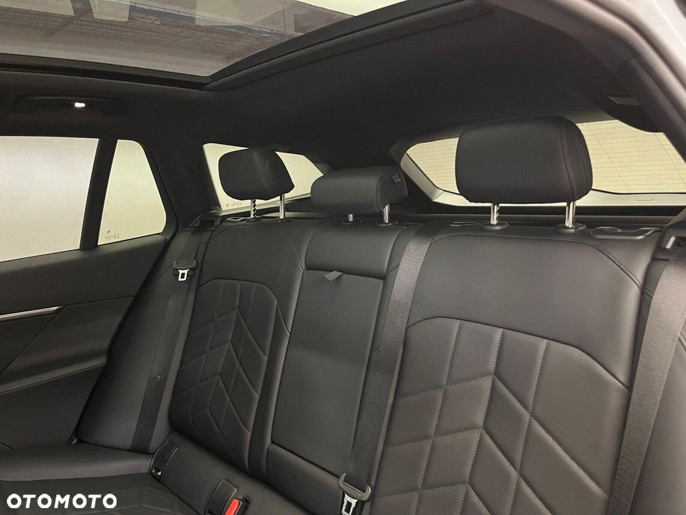 BMW Seria 5 520d xDrive mHEV M Sport - 35