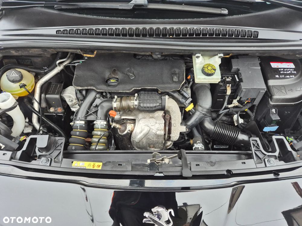 Peugeot 5008 e-HDI FAP 115 EGS6 Stop&Start Allure - 20