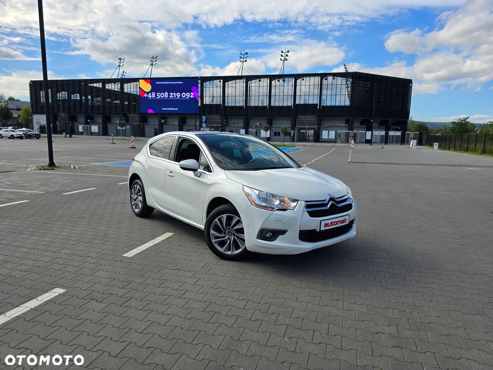 Citroën DS4 e-HDi 115 ETG6 Urban Show - 1