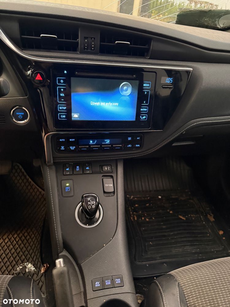 Toyota Auris - 13