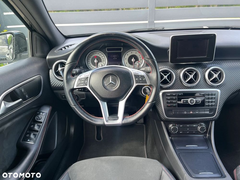 Mercedes-Benz Klasa A 180 7G-DCT AMG Line - 25