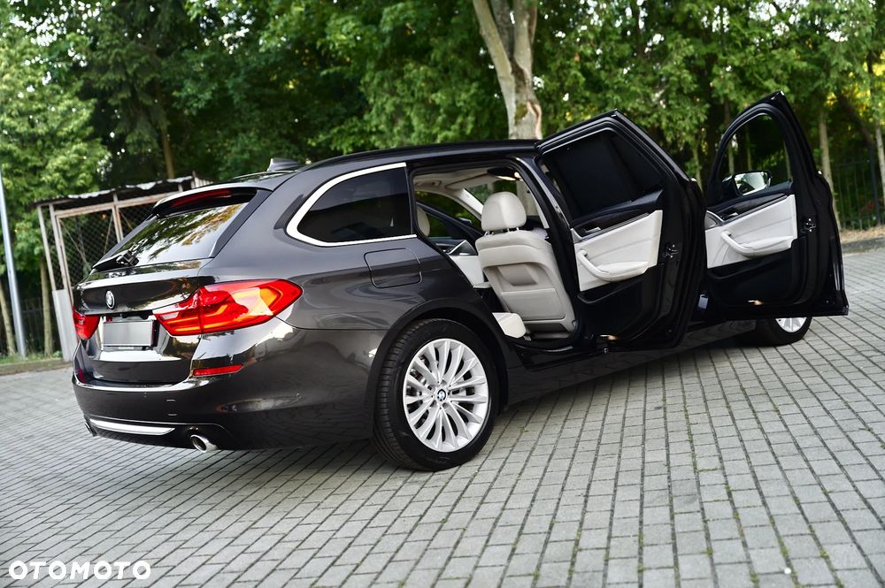 BMW Seria 5 525d Luxury Line - 8