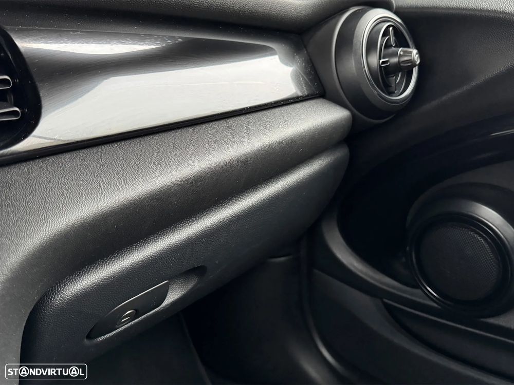 MINI Cabrio Cooper Classic Auto - 16