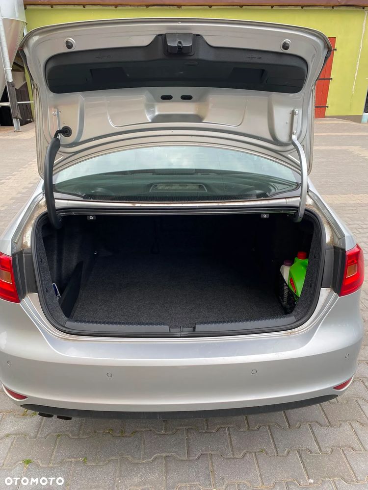 Volkswagen Jetta 1.4 TSI Comfortline - 5