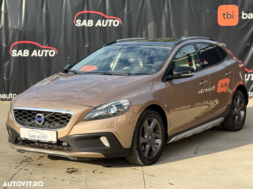 Volvo V40 Cross Country D4 Geartronic Kinetic - 1