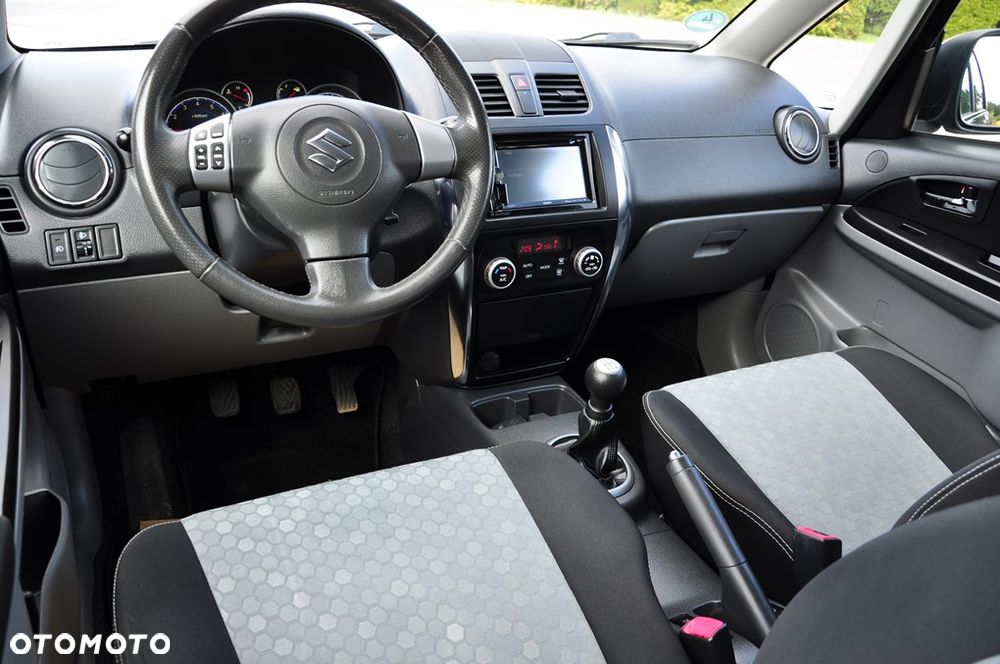 Suzuki SX4 1.6 Comfort Plus 4WD - 35