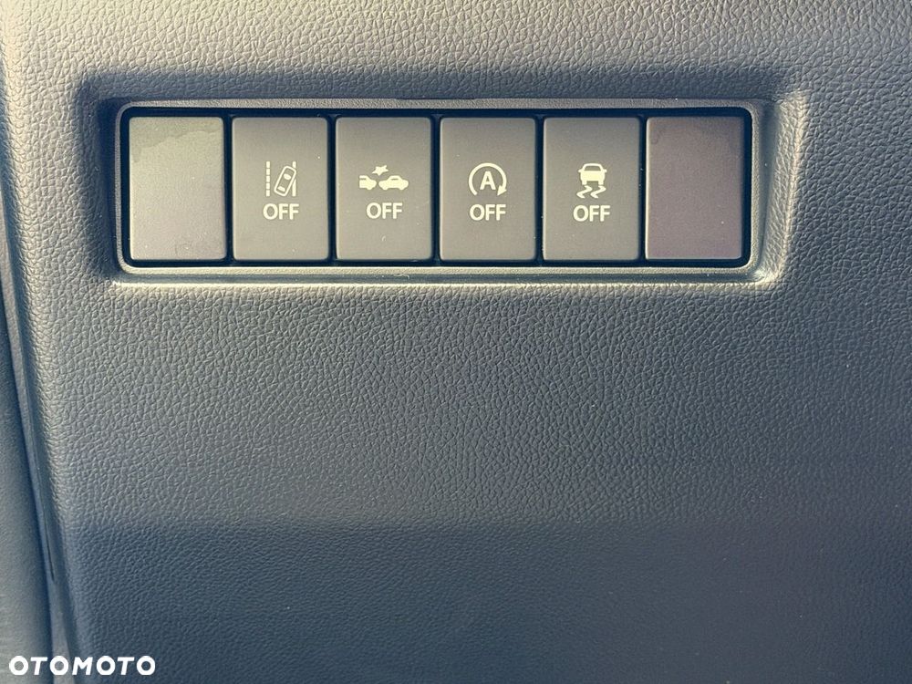 Suzuki Swift 1.2 Dualjet Hybrid Club - 11