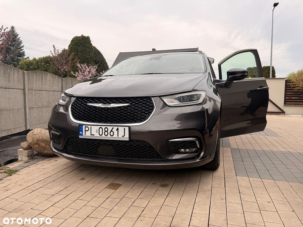 Chrysler Pacifica - 3