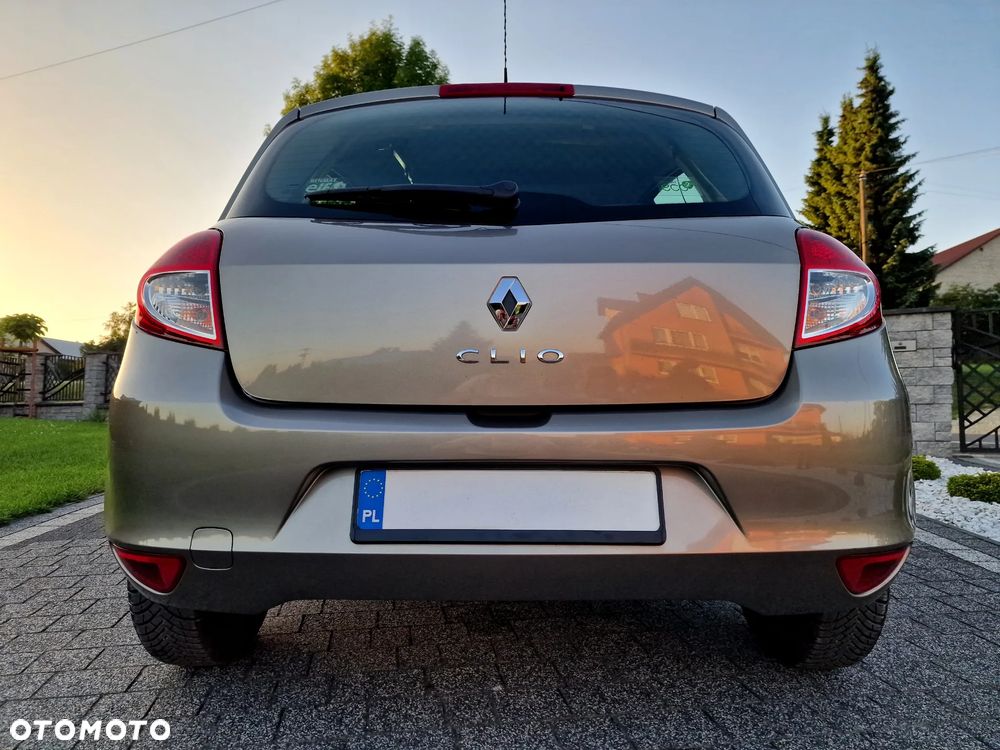 Renault Clio 1.2 16V Dynamique - 24