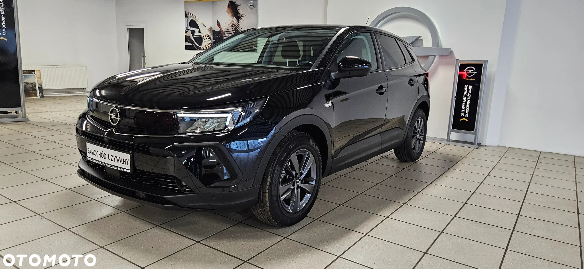 Opel Grandland 1.2 T Business Edition S&S - 4